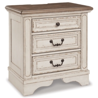 Realyn Queen Sleigh Bed with Mirrored Dresser, Chest and Nightstand - Imagen 6